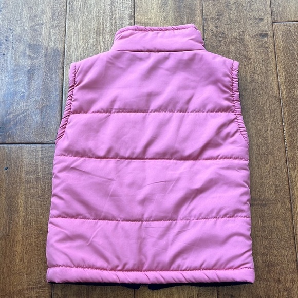 Girls pink Puffy Vest - Picture 2 of 7